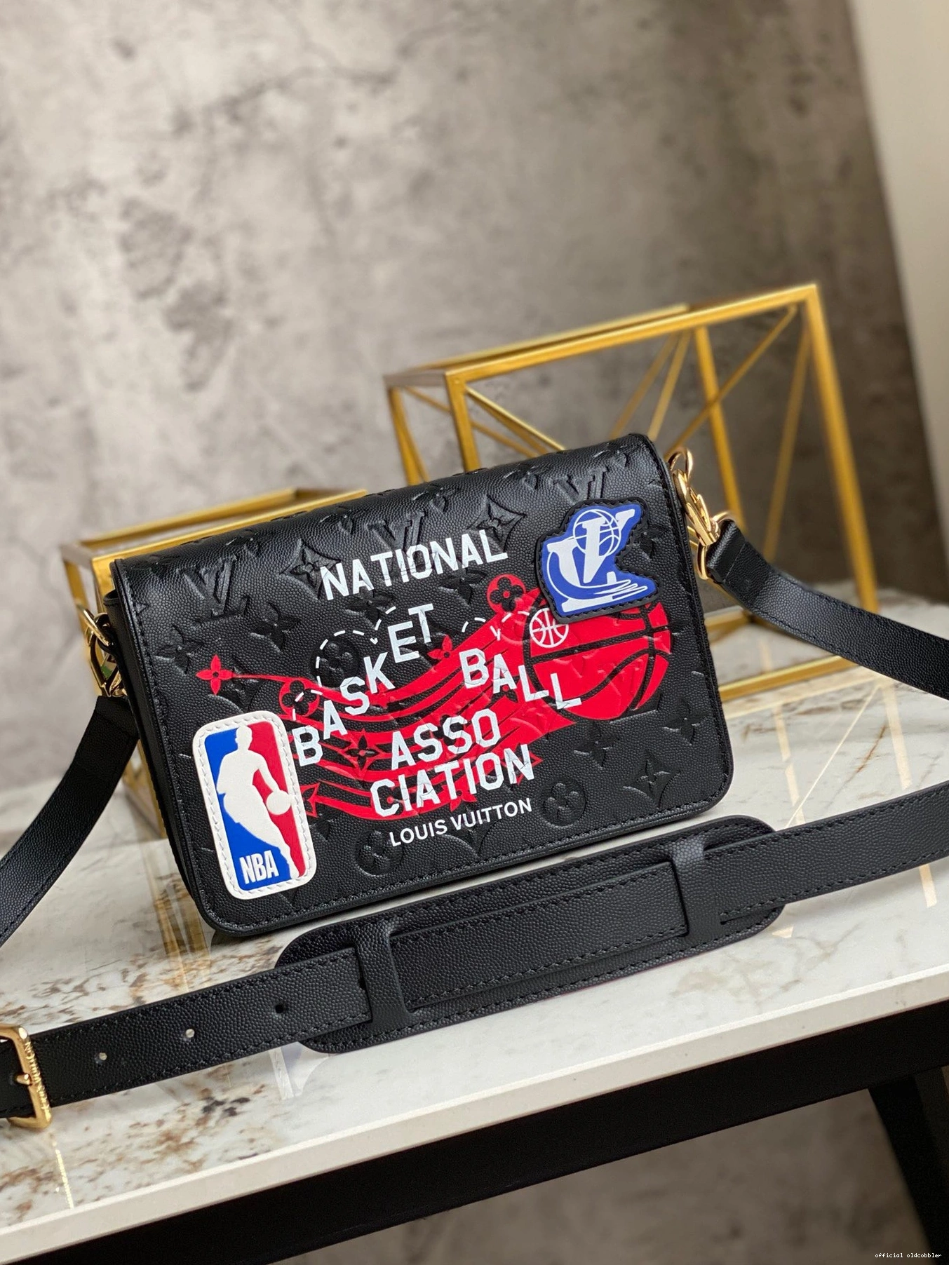 Official oldcobbler STUDIO MESSENGER VUITTON LOUIS LVXNBA 0725